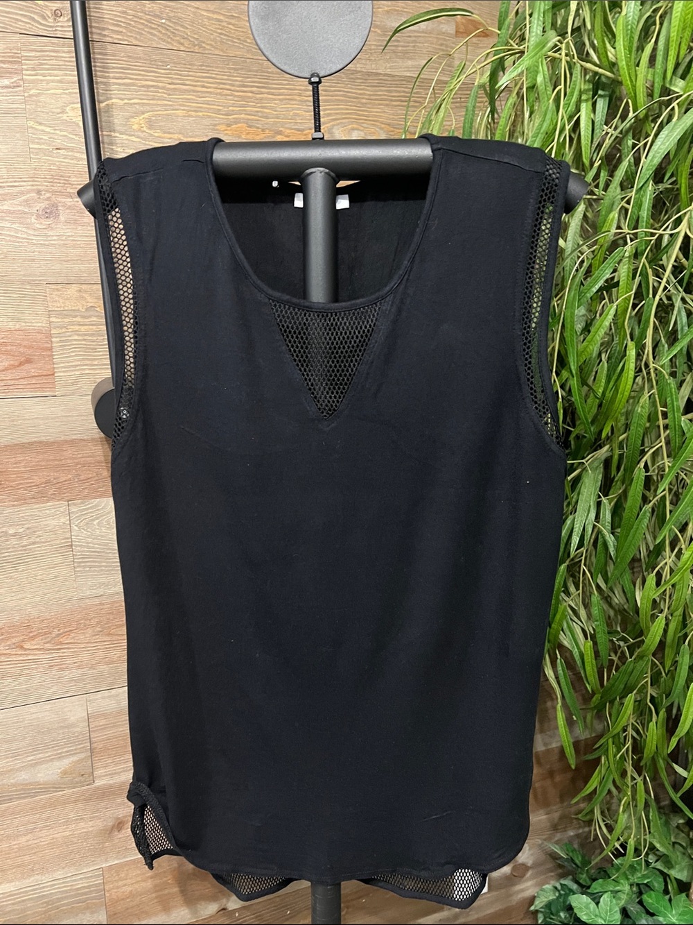 Bar III black knit tank top with mesh details. L